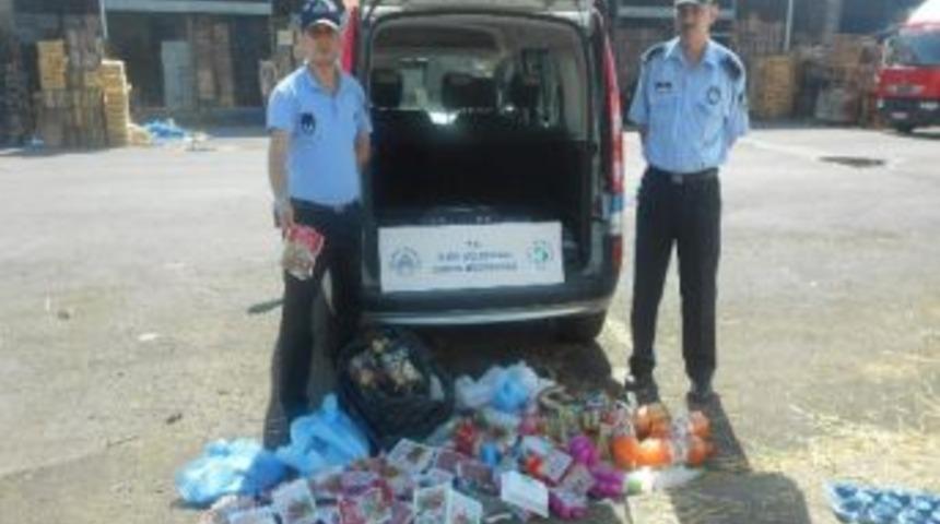 İzmit Belediyesi Tarihi Ge&ccedil;miş &Uuml;r&uuml;nleri İmha Etti