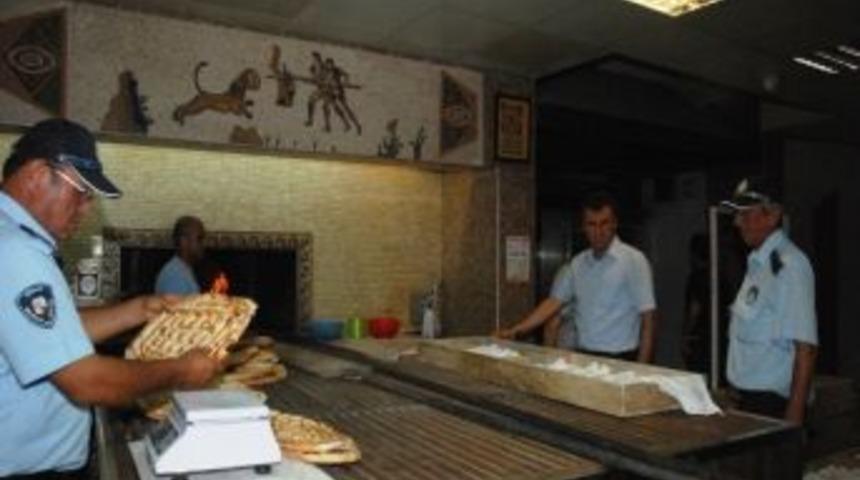 Ceyhan Belediyesi Başkan Vekili Kenan Balkı Sahurda Fırın Denetledi