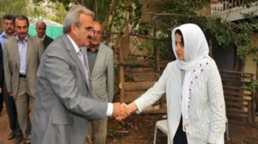 Vali Karaloğlu&rsquo;ndan &lsquo;orhan' Ve 'dikici&rsquo; Ailelerine Taziye Ziyareti