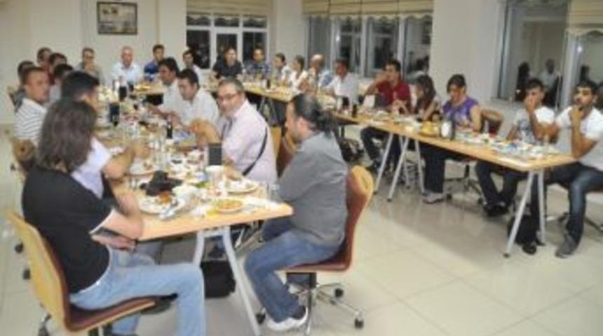 Yozgat &Ouml;zel Ergin Koleji Gazetecileri İftarda Buluşturdu