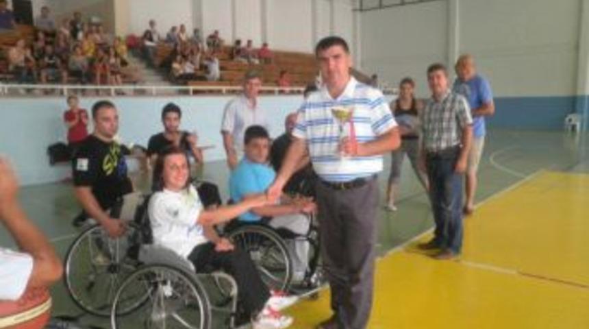 Engelli Basketbolculardan G&ouml;steri Ma&ccedil;ı