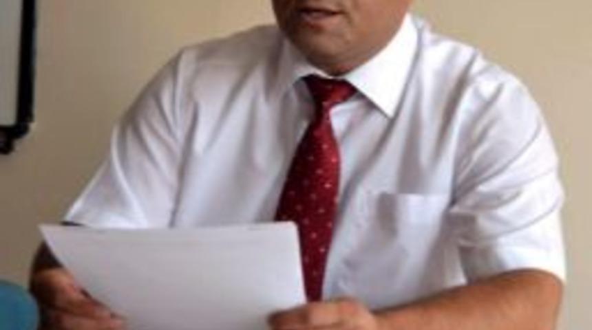 &Ouml;ğrenciler Sertifikalarını Sendika Başkanından Aldı