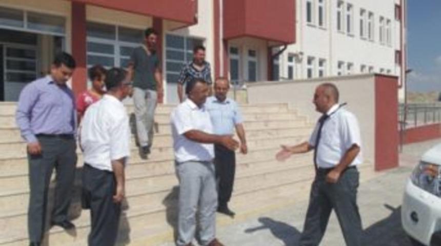 Vali Kenan &Ccedil;ift&ccedil;i Altıntaş İl&ccedil;esinde İncelemelerde Bulundu