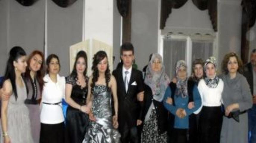 Cezaevindeki Babalarını Ziyaret İ&ccedil;in Yola &Ccedil;ıkan Aile Feci Kazada Can Verdi