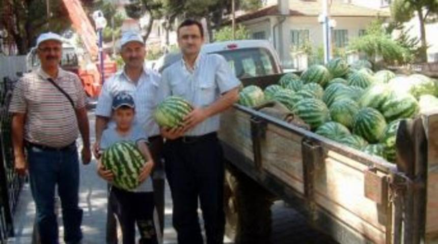 Burhaniye&rsquo;de Karpuz Y&uuml;z G&uuml;ld&uuml;rd&uuml;