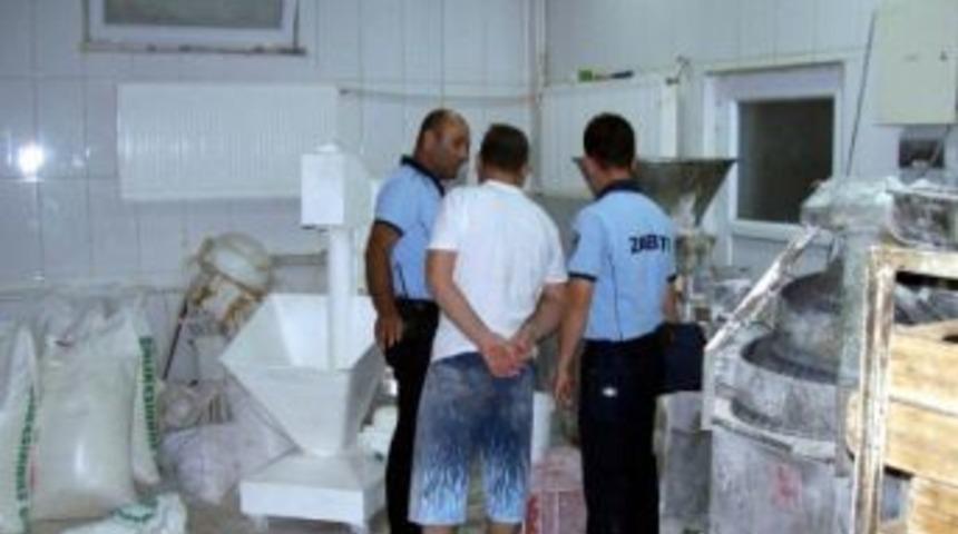 Burhaniye Belediyesi&rsquo;nden Sahur Operasyonu