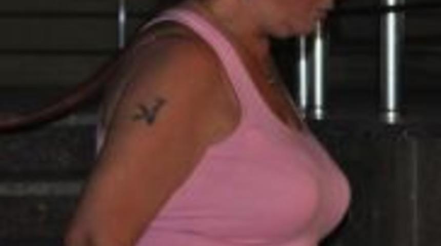 Hayat kadınlarına ev temin ediyordu