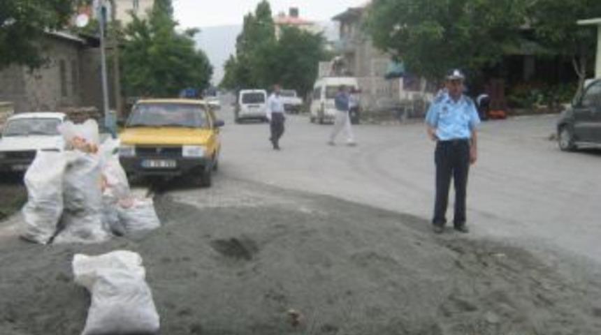Kağızman'da zabıtadan m&uuml;teahhitlere uyarı