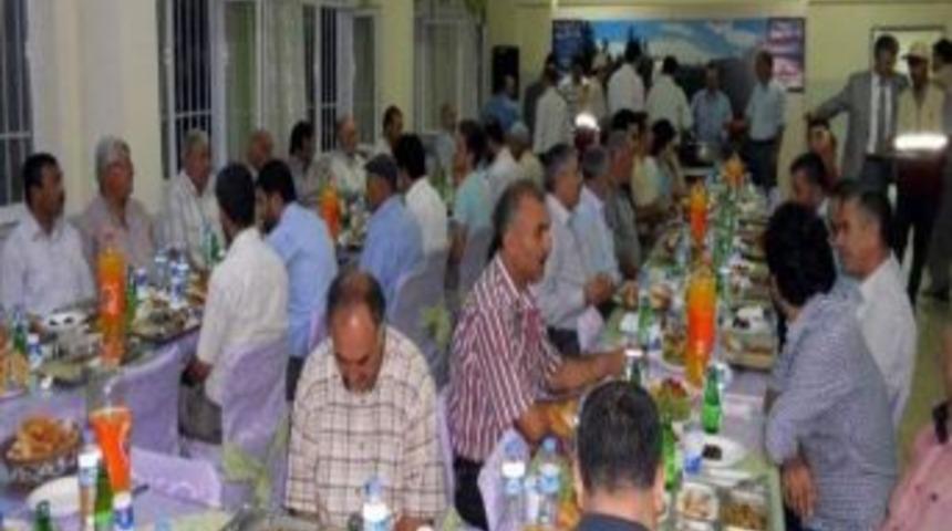 Kırşehir M&uuml;ft&uuml;l&uuml;ğ&uuml; İftar Yemeği Verdi