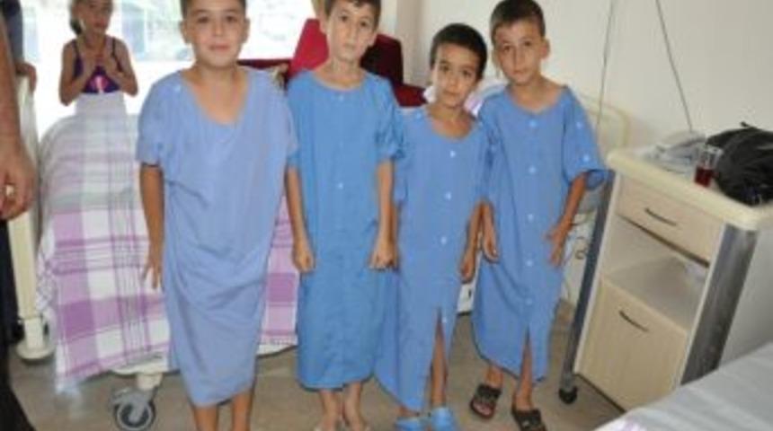 Manavgat Belediyesi 90 &Ccedil;ocuğu S&uuml;nnet Ettiriyor