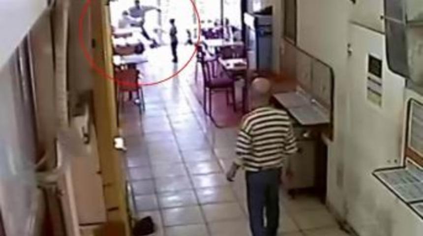 Kocasının 8 Yerinden Bı&ccedil;akladığı Kadın, Mahkemede Yaşadığı Dehşeti Anlattı