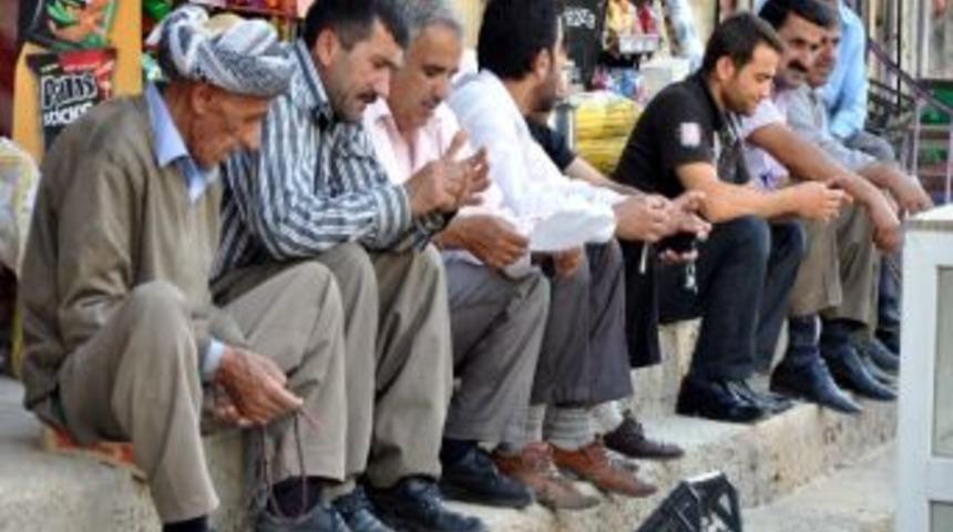 Şemdinli Esnafı Zor G&uuml;nler Yaşıyor