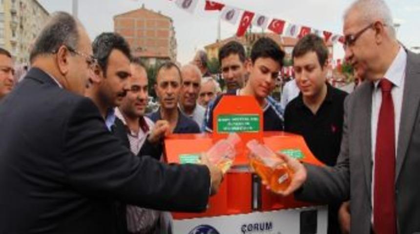 &Ccedil;orum Belediyesi&rsquo;nden Mahalle Muhtarlarına Bitkisel Atık Yağ Toplama Makinesi