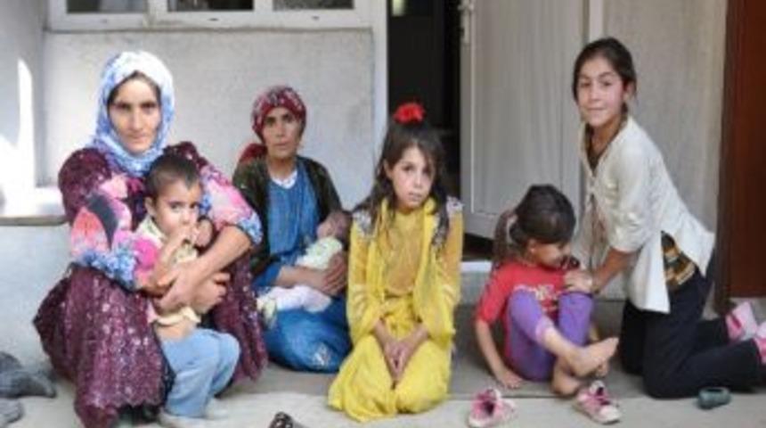 &Ccedil;atışma B&ouml;lgesinden G&ouml;&ccedil; Eden K&ouml;yl&uuml;ler, İl&ccedil;e Merkezine Yerleşti