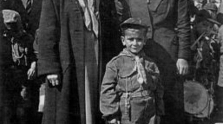 T&uuml;rkiye&rsquo;nin İlk Kadın İl&ccedil;e Milli Eğitim M&uuml;d&uuml;r&uuml; Vefat Etti