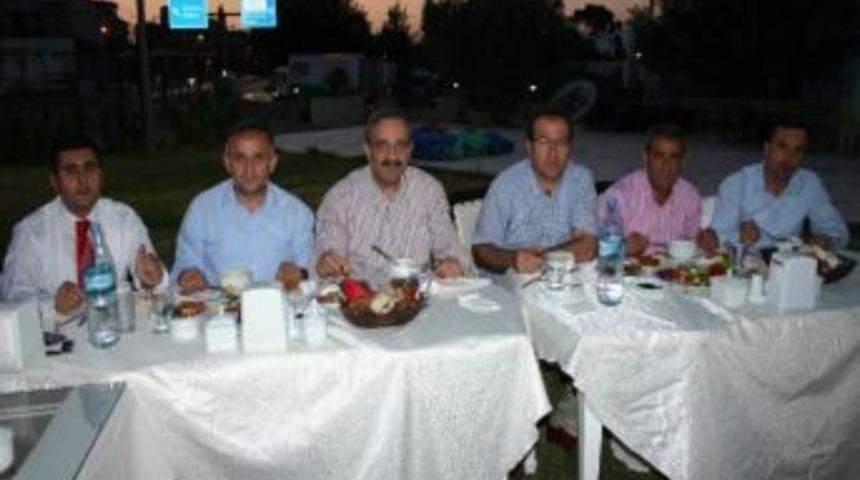 Milletvekili Tekelioğlu, İl&ccedil;e Teşkilatının İftar Yemeğine Katıldı