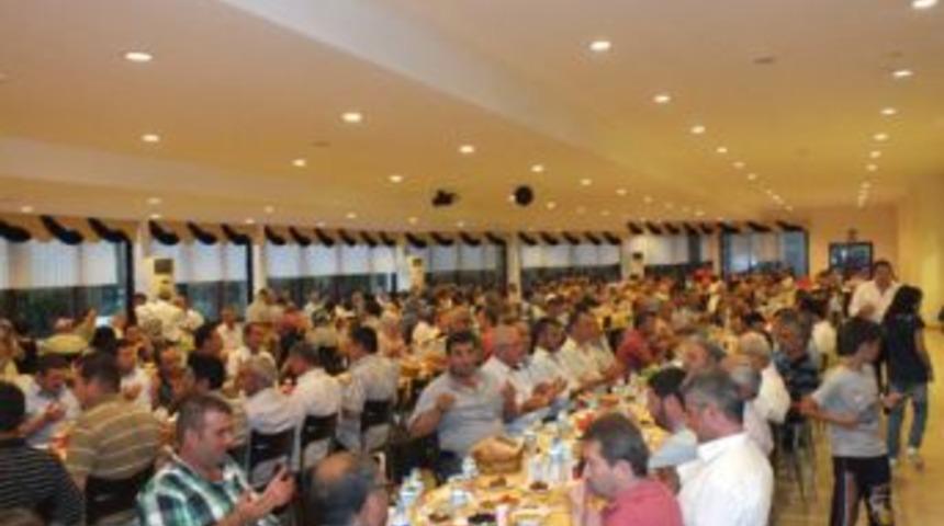 İznik AK Partinin iftarına yoğun katılım