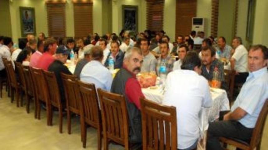 Arslan'dan Belediye Personeline İftar Yemeği