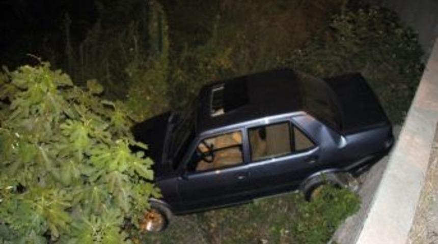 Ereğli&rsquo;deki Kazada Ara&ccedil; Dereye U&ccedil;tu