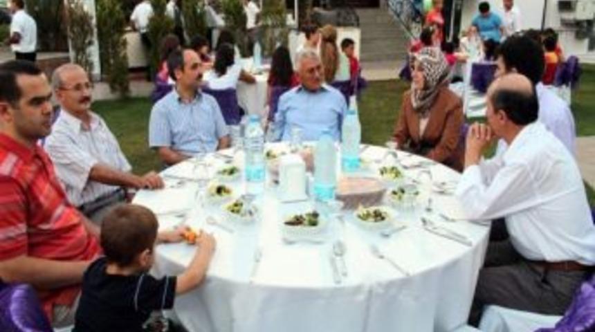 M&uuml;ft&uuml;l&uuml;ğ&uuml;n İftarı &Ccedil;ocuklarla Şenlendi
