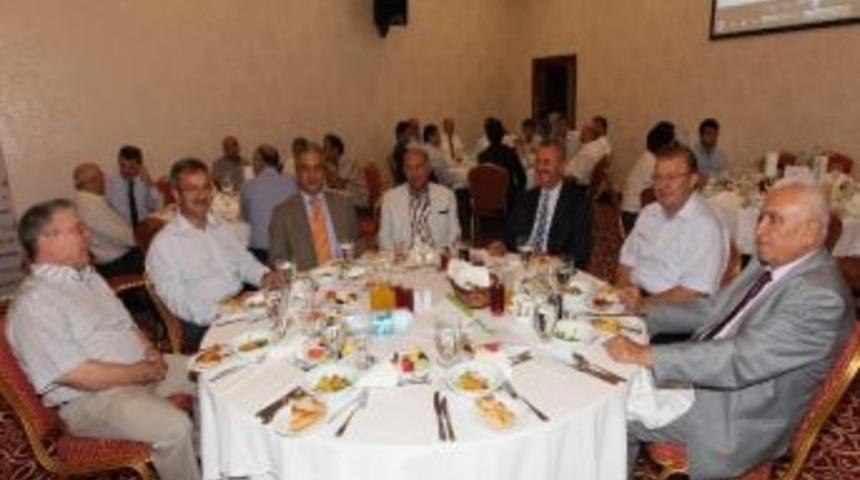 Gebze'de Sanayici Ve Protokol İftarda Buluştu