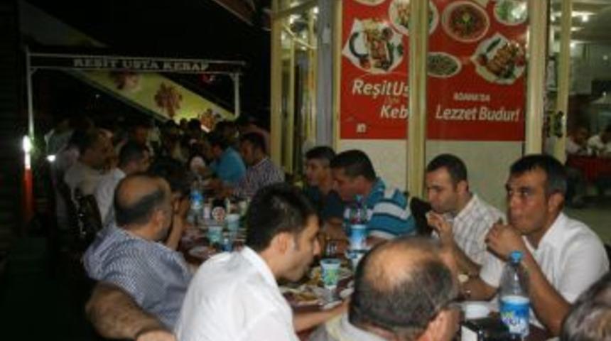 T&uuml;rk Sağlık-Sen &uuml;yeleri iftarda buluştu