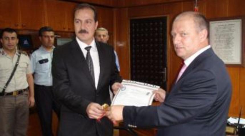 Gediz'de Başarılı Polislere Kaymakamlık 'başarı Belgesi' Ve Altın &Ouml;d&uuml;l&uuml; Verildi