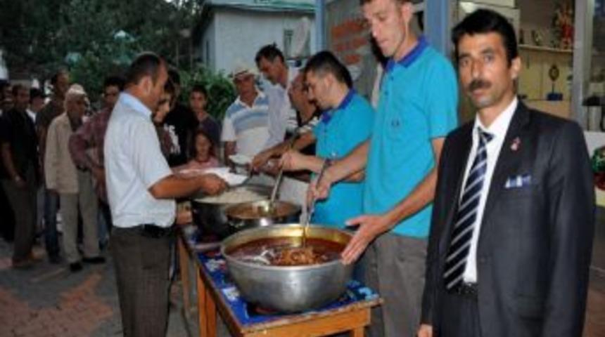 Chp Akıncılar&rsquo;da İftar Verdi