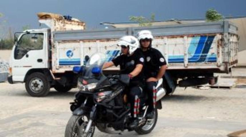 Polis Eskortu Eşliğinde Tarihi Eser Nakli