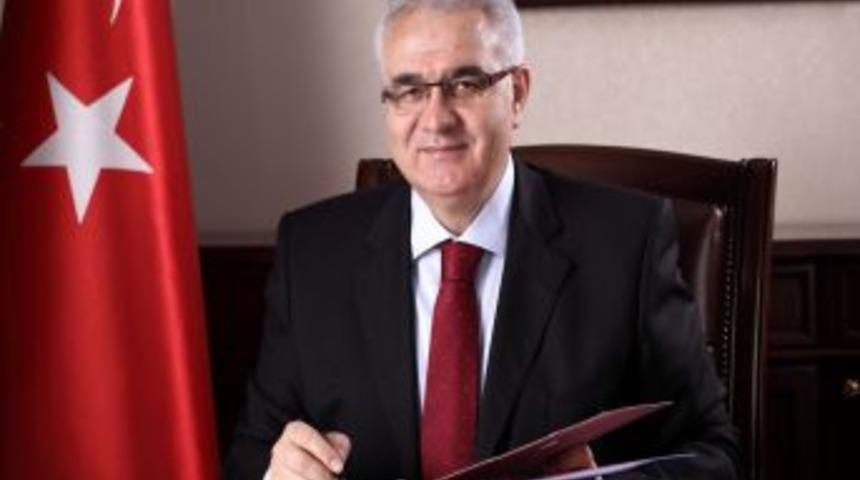 &Ccedil;orum Valisi Nurullah &Ccedil;akır, Rize Valiliği'ne Atandı