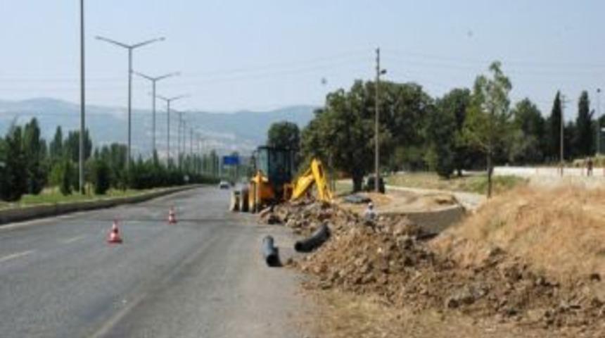 Gediz'in Dayınlar Mahallesi'ne 750 Metre Uzunluğunda Kanalizasyon Hattı Yapılıyor