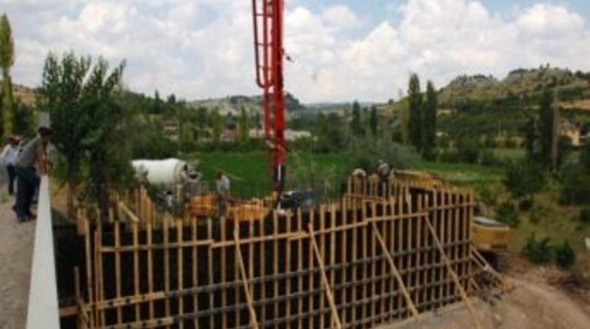 Derbent K&ouml;pr&uuml;s&uuml; Yenileniyor