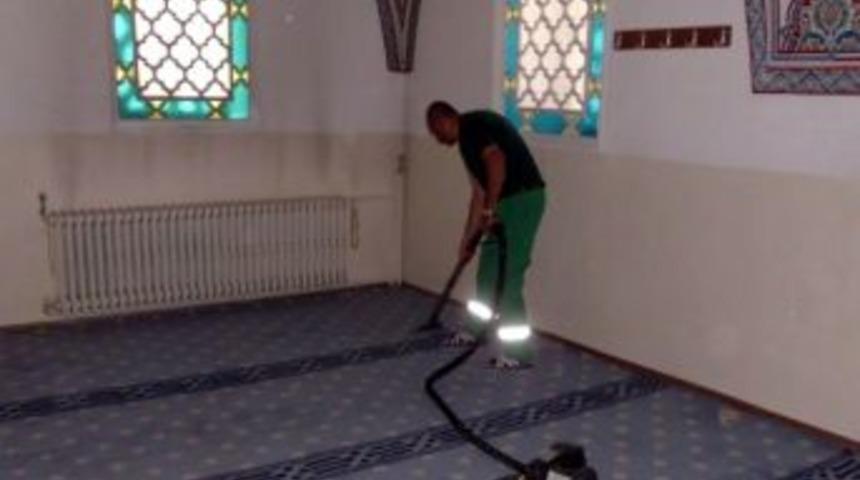 &Ccedil;ankaya Tepeden Tırnağa Temizleniyor