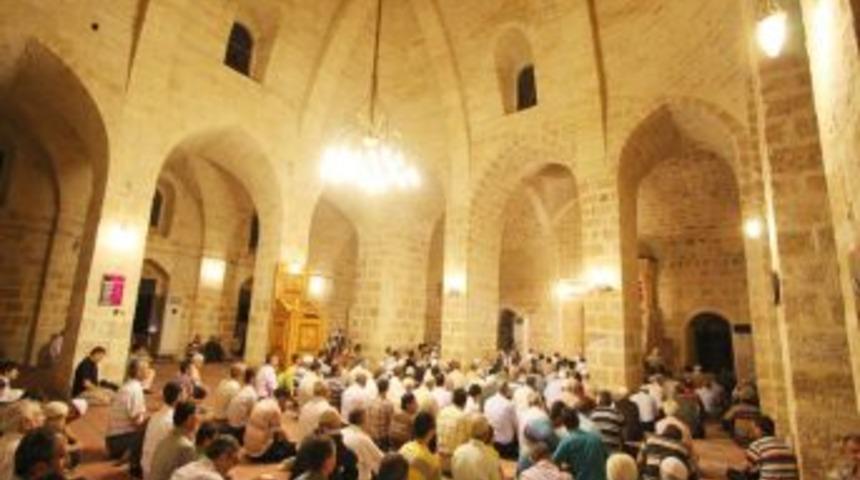 Kozanlı Tarih&ccedil;i, 92 Yıl &Ouml;nce Kaybolan Sakal-ı Şerif'in Bulunmasını Istedi