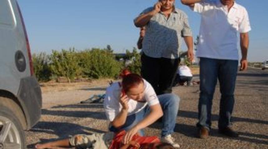 Otomobil Bisiklete &Ccedil;arptı: 2 Yaralı