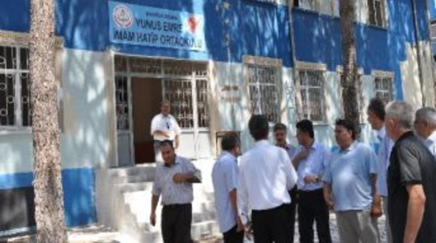 Soma'da İmam Hatip Ortaokulu'na Yoğun İlgi