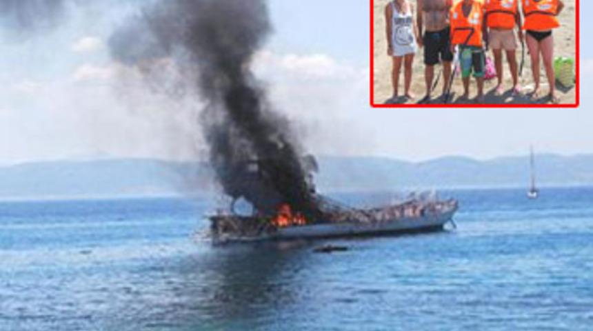 Gezi teknesi yandı, 100 yolcu &ouml;l&uuml;mden d&ouml;nd&uuml;