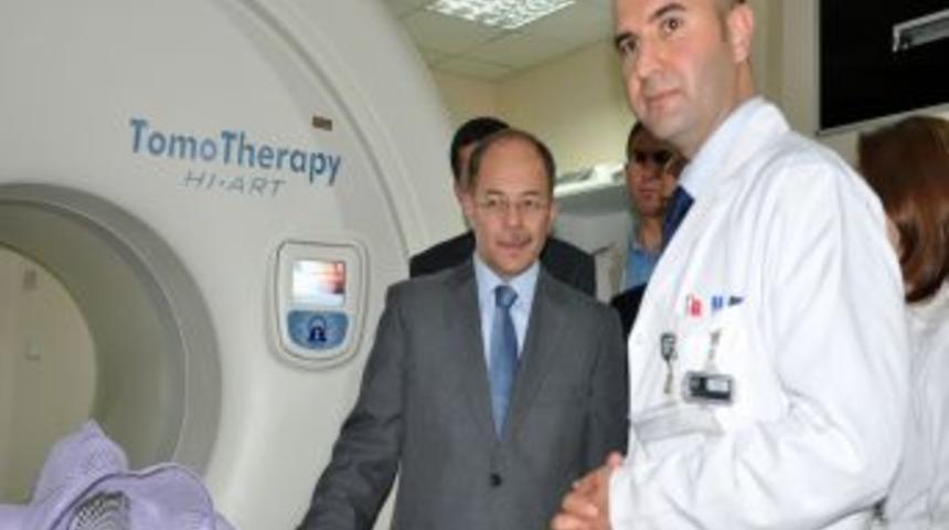 Bakan Akdağ, Doğu Anadolu&rsquo;nun Ilk Tomoterapi Cihazının A&ccedil;ılışını Yaptı