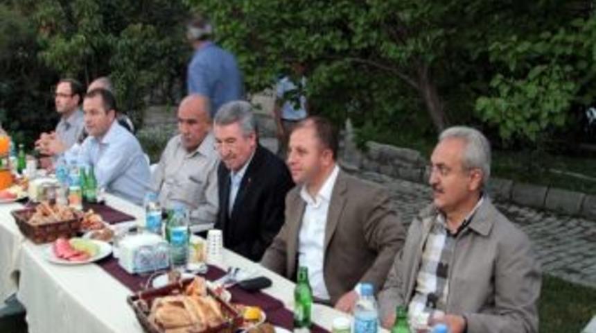 Başkan Sertadım&rsquo;dan İftar Yemeği
