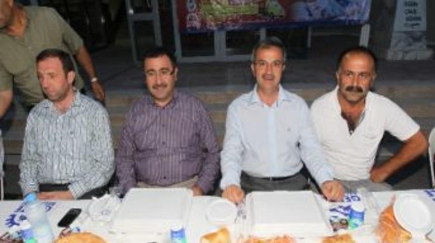 Gebze'de Ramazan Bereketi S&uuml;r&uuml;yor