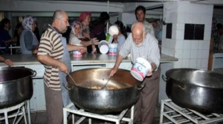 Sivrihisar İslami İlimler Vakfı Aşevi 26. Gurur Yılını Yaşıyor