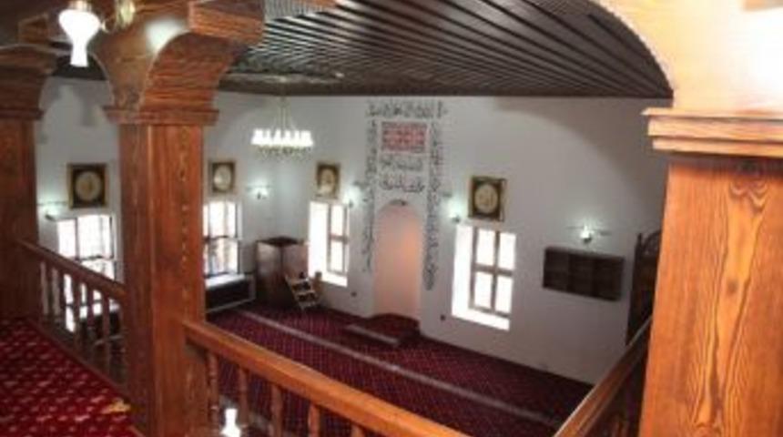 Harabeye D&ouml;nen Camii &Ouml;zg&uuml;n Kimliğine Kavuştu