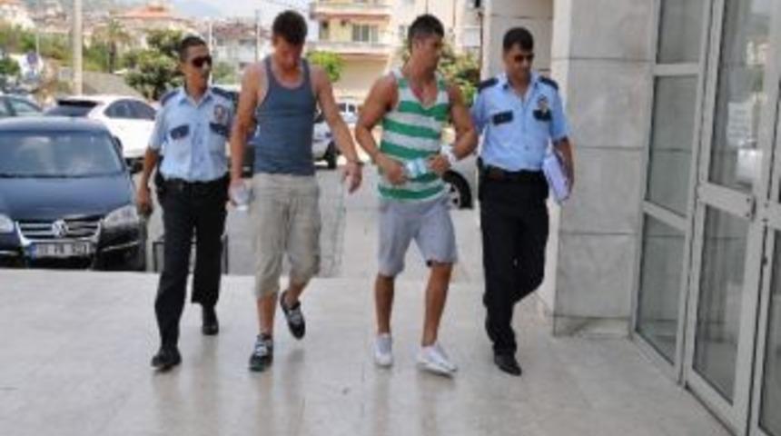 Norve&ccedil;li Turistler Sınır Dışı Edildi