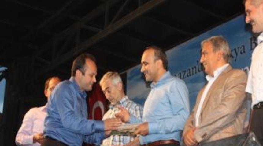 2500 Kişi Birlikte İftar Yaptı , 500 Garibanın Kapısı &Ccedil;alındı