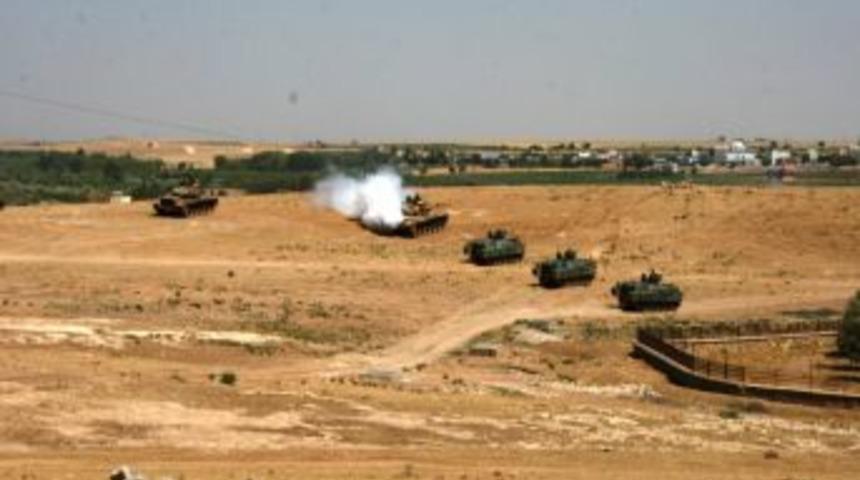 Kamışlı Sınırında Tatbikatlar S&uuml;r&uuml;yor