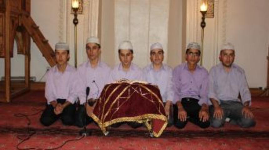 Kuran Kursu &Ouml;ğrencileri G&ouml;n&uuml;lleri Coşturuyor