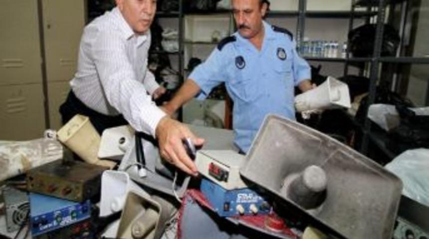 Konak'ta Seyyar Satıcılara G&uuml;r&uuml;lt&uuml; Yasağı