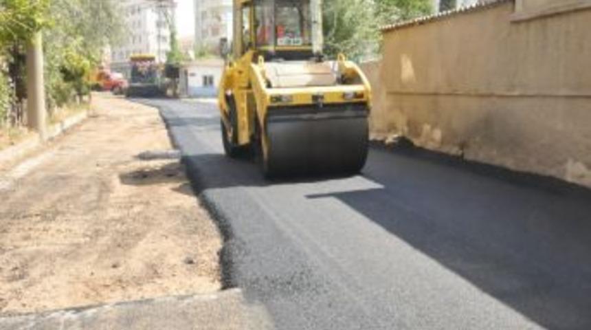 &Ccedil;orlu`da Altyapısı Yapılan Yollar Asfaltlanıyor