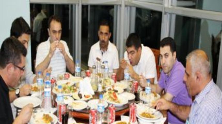OGİAD &Uuml;yeleri Iftarda Buluştu
