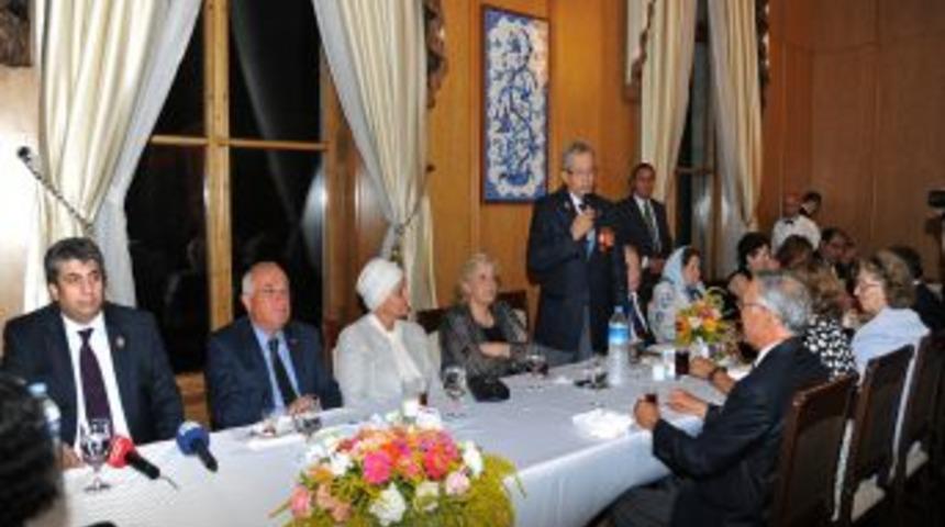 'T&uuml;rkiye'den Rahatsız Olanlar, I&ccedil;imizden Kandırdıklarıyla Bize Karşı Savaşıyor'